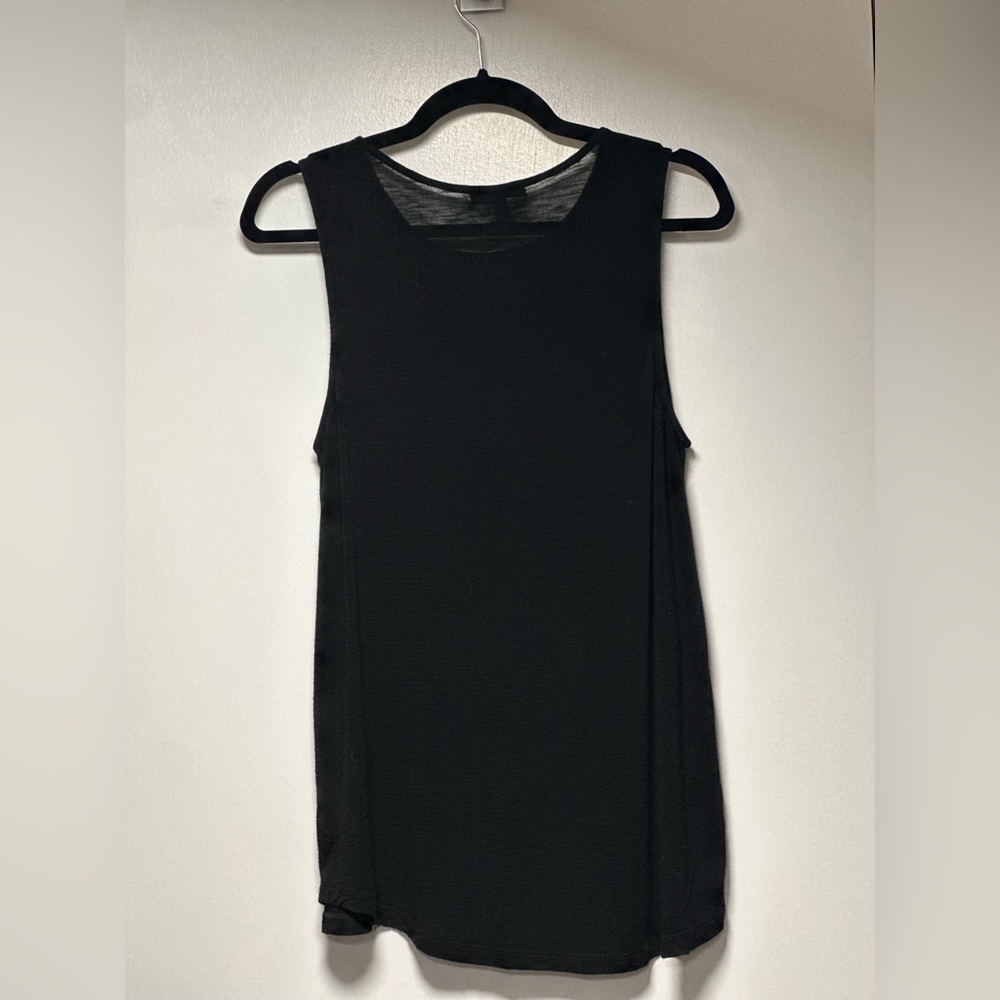 Black Top - Picture 2 of 5